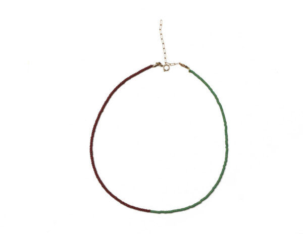 collier bicolore bordeaux et vert