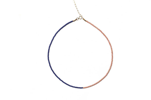 collier bicolore bleu et rose poudré